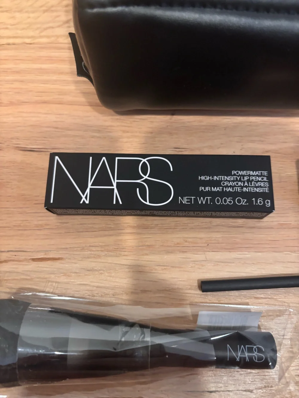 NARS puffy makeup sample pouch brand new